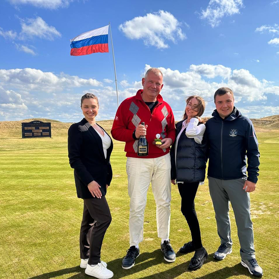 гольф-клуб MillCreek открыл 18 лунок и провел Golf Weekend